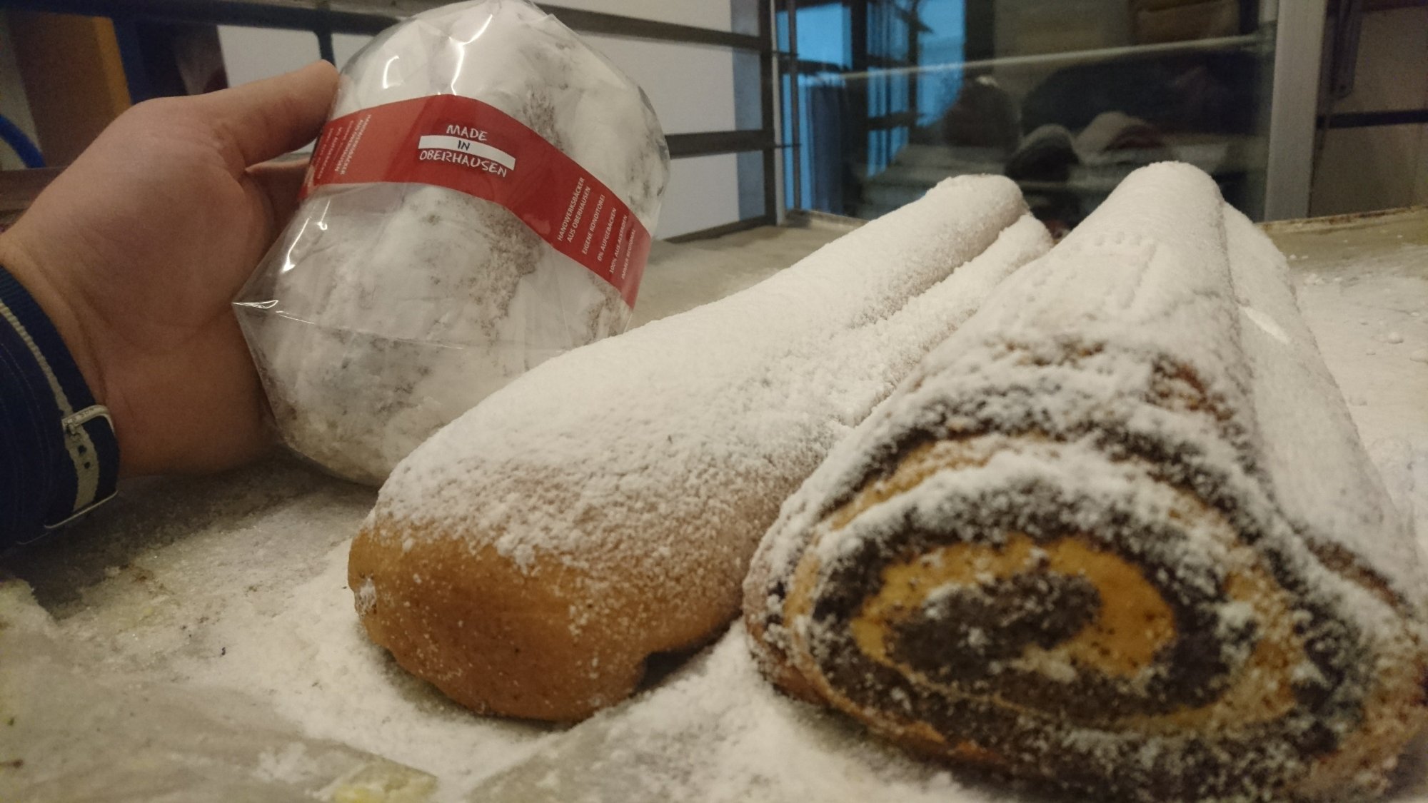 Mohn- und Nuss-Stollen ab sofort | Handwerksbäckerei Agethen